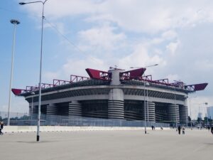 ミラノ・サンシーロスタジアム　スノーサーチ