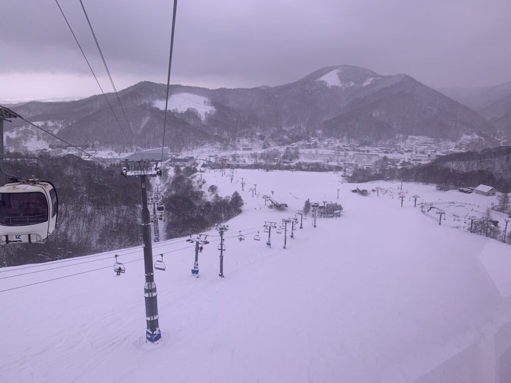 マウントレースイスキー場